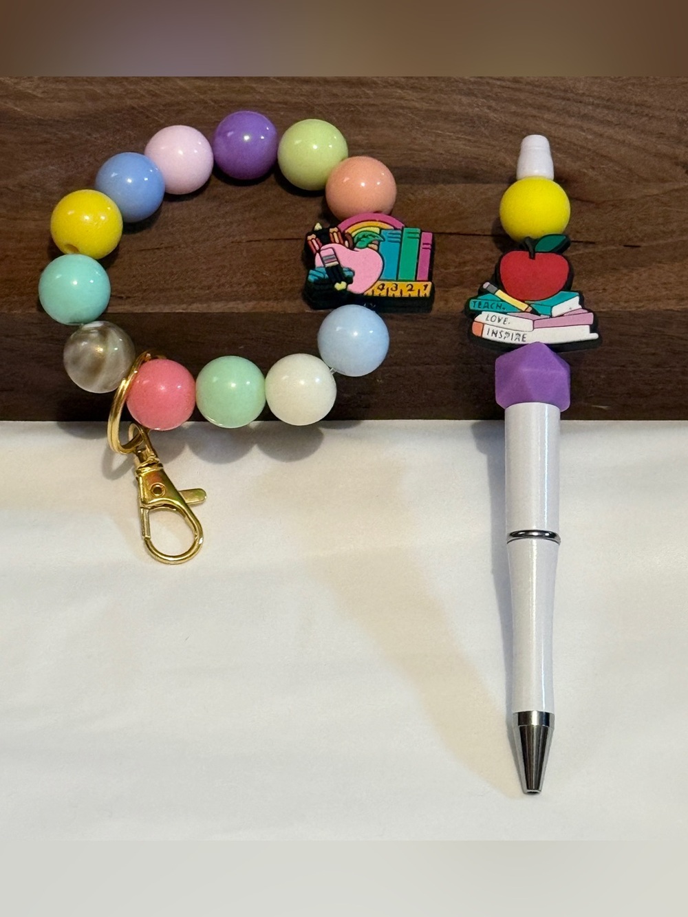 Teacher Kids Bookworm Beaded Pen, Keychain Wristlet Set School Gift BTJ - Picture 5 of 6